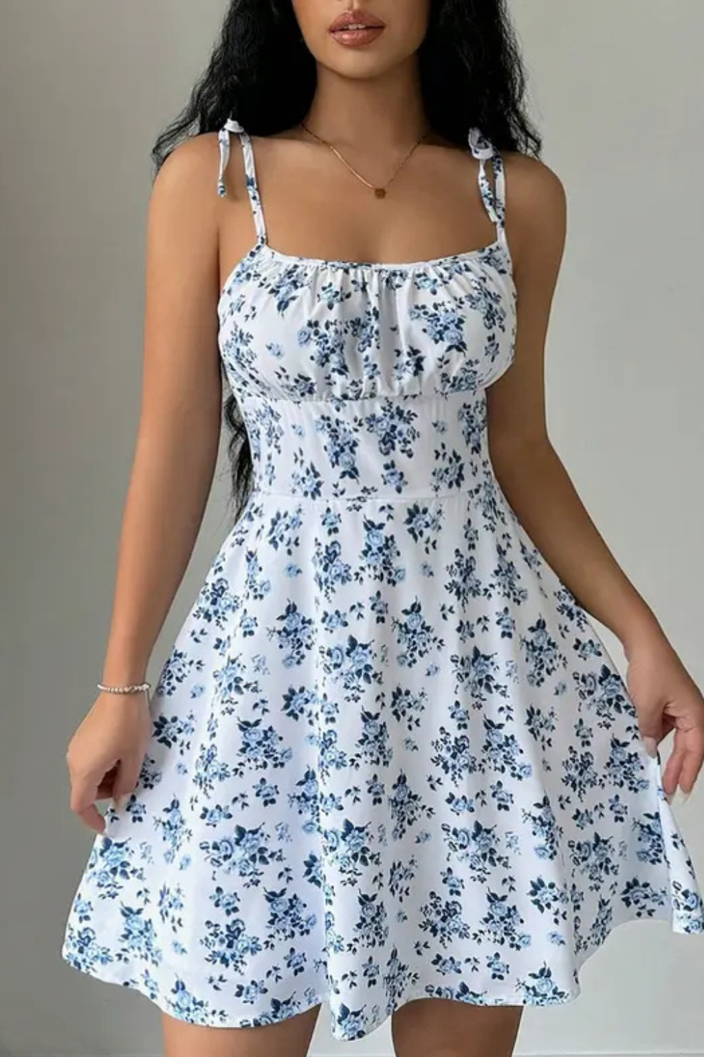 Vestido Tubinho Plissado com Estampa Floral para Roupas de Ano Novo, Modelo Curto para Mulheres