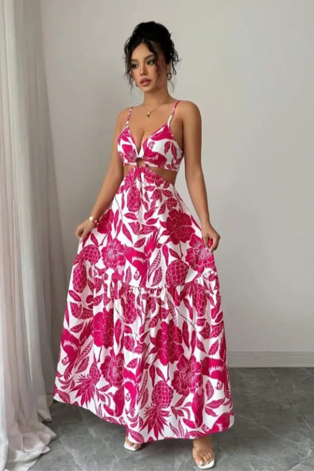 Vestido Longo Não Bojo Boêmia com Estampa, Recortes e Estilo de Férias