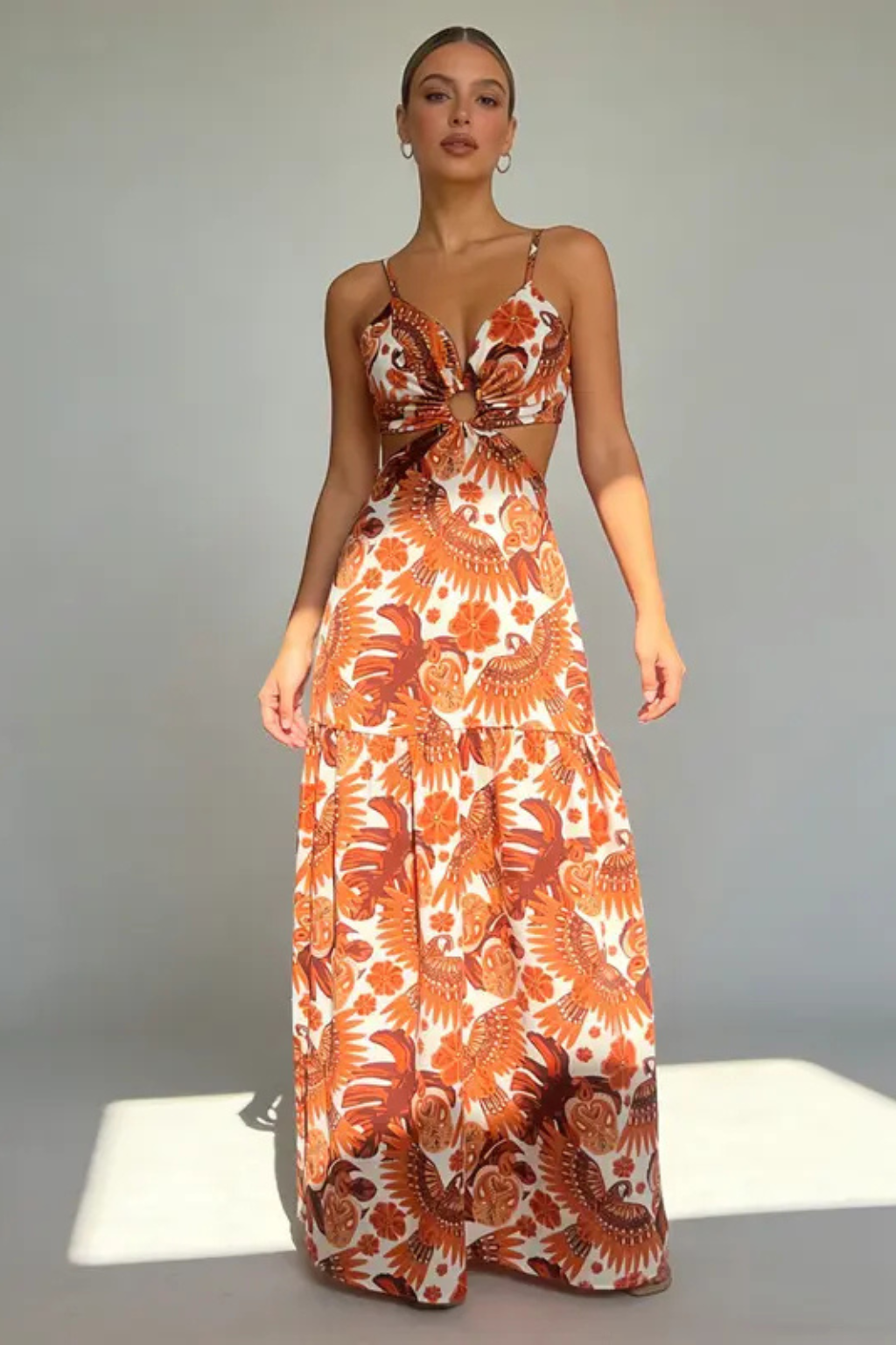 Vestido Longo Não Bojo Boêmia com Estampa, Recortes e Estilo de Férias